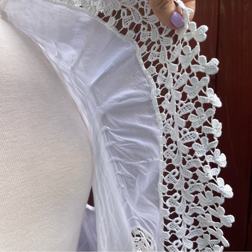Vintage Johnny Was White Sleeveless tunic vest top with Lace Trim - Picture 5 of 16
